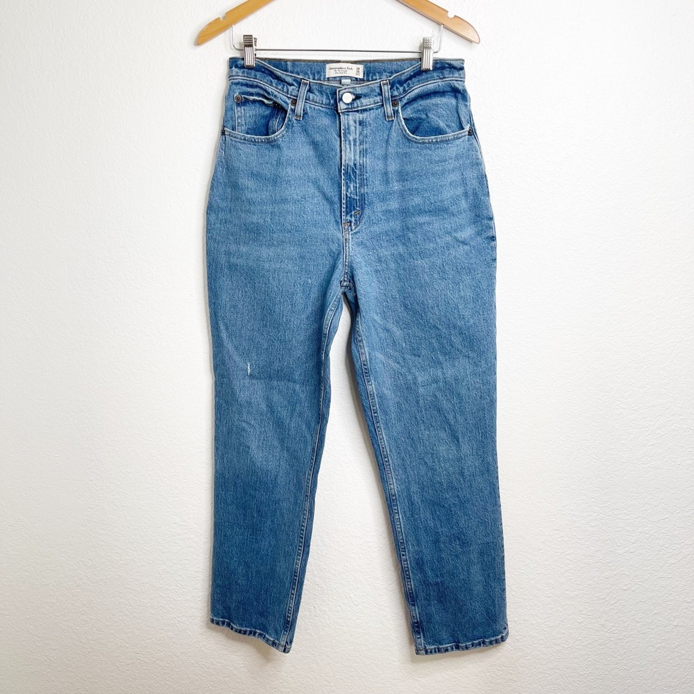 Abercrombie & Fitch Ultra High Rise 90s Straight Leg Jeans Medium Wash Blue 26/2